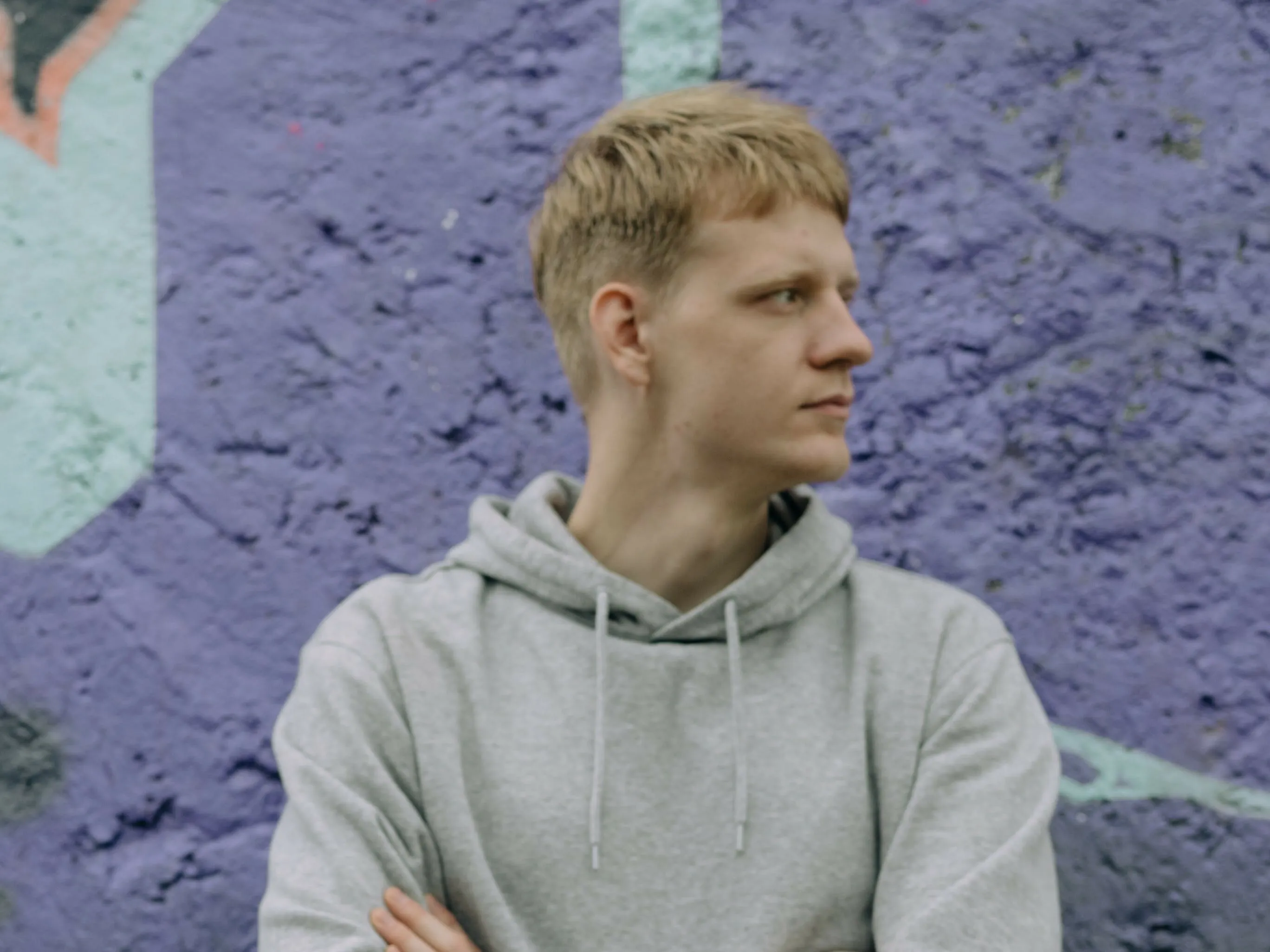 Frisuren zum Kaschieren von Geheimratsecken