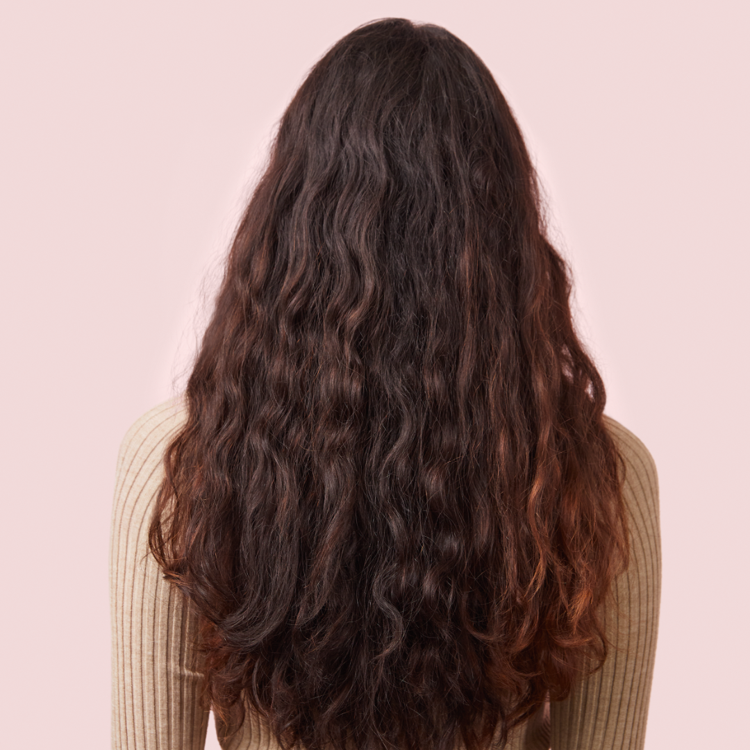 Braune lange Haare vor dem Glossing mit Wella Shinefinity