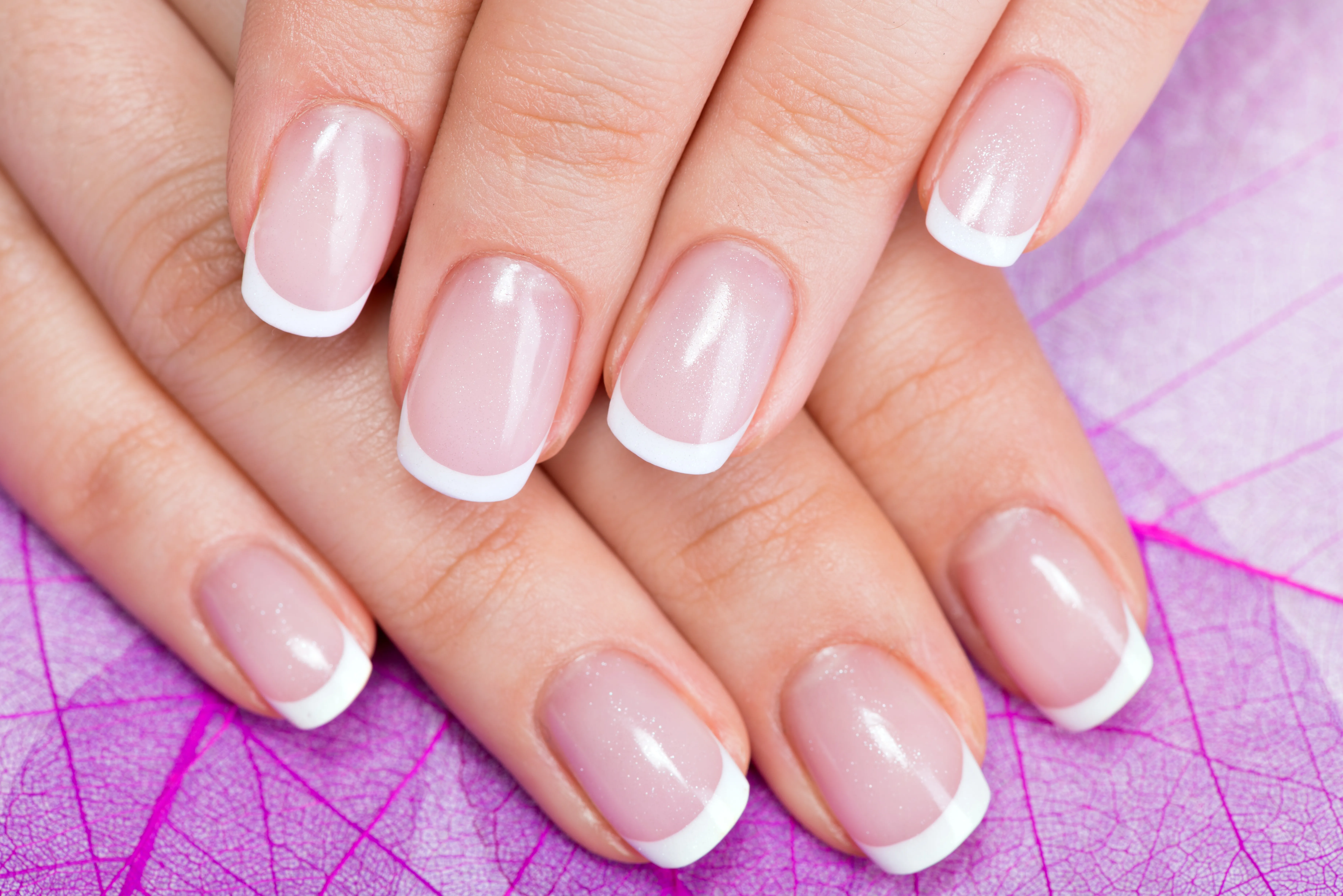French Nails in Rosé