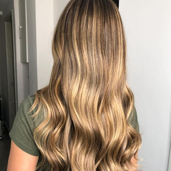 Dunkelblond mit Karamell